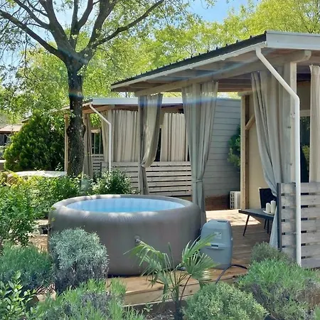 Boutique Mobile Homes Ulikarovinj (adults Only) Ровинь