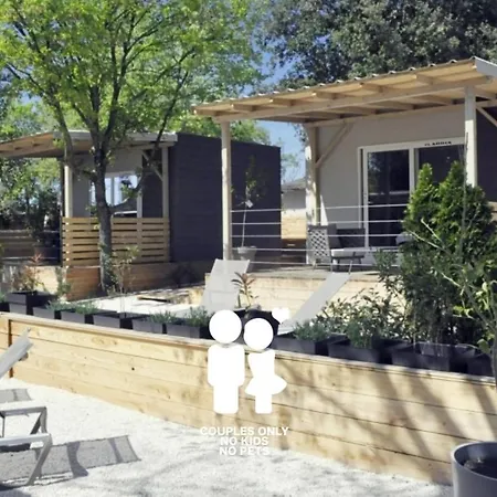 Boutique Mobile Homes Ulikarovinj (adults Only) База отдыха Ровинь