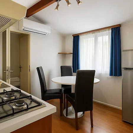 홀리데이파크 Boutique Mobile Homes Ulikarovinj (adults Only) 4*