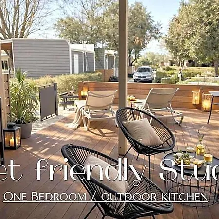 Boutique Mobile Homes Ulikarovinj (adults Only) פארק נופש 4*